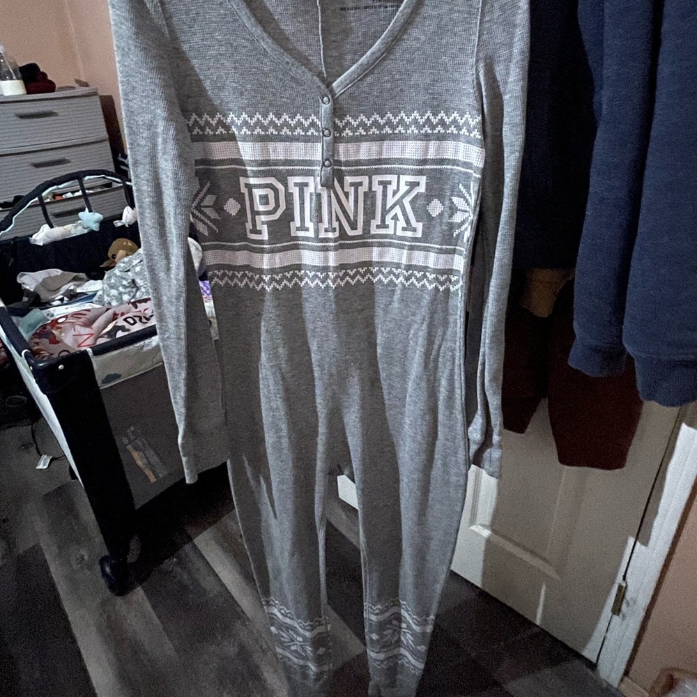 Victoria’s Secret PINK onesie w/back flap